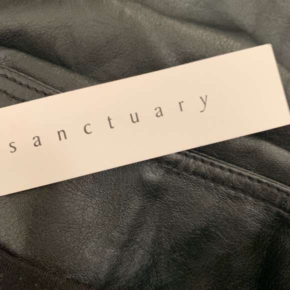 💜 NWT Sanctuary Black faux leather mini skirt - Picture 6 of 6